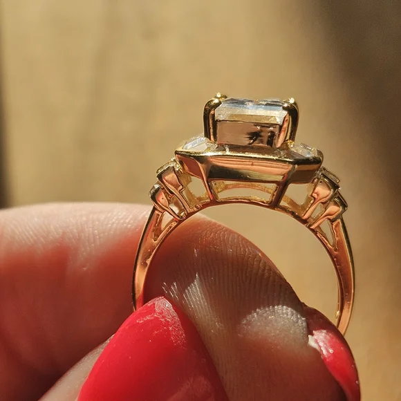 Elegant Gold and Silver Women's Ring - Picture 7 of 14